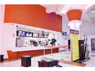 Mis Cines River Mall, Mis Cines nace luego de una ardua investigación en Europa, con firmas de reconocida trayectoria y prestigio luego con empresas norteamericanas y la oferta que tiene nuestro país en este servicio de entretenimiento familiar.

Contamos con 8 Modernas salas con la más alta tecnología y los mejores estrenos del mundo, ubicados en River Mall, Valle de Los Chillos, Quito - Ecuador.