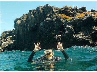 Buceo y Aventura, Buceo y Aventura es una empresa dedicada a las actividades de buceo y venta de equipos de buceo profesionales marca Cressi Since 1.946 como Distribuidor Autorizado. Nuestro principal objetivo es promover el buceo seguro ayudándolos a conservar y proteger el medio ambiente, nuestra mejor cualidad es ser innovadores buscando nuevos lugares de buceo y colaborando a la promoción del turismo de nuestro país. 