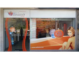 Vellísimo Center Quito Tenis, Vellísimo Center es una Franquicia Europea dedicada a tratamientos en Estética Avanzada que emplea equipos de última tecnología.

Ofrecemos una amplia variedad de servicios y tratamientos para el cuidado facial y corporal, de manera personalizada y recomendado para hombres y mujeres, tales como:

     Fotodepilación, eliminación del vello de manera segura e indolora.
    Tonificación y elevación de busto y glúteos.
    Tonificación y efecto lifting facial.
    Rejuvenecimiento facial y corporal, aumentando la producción de colágeno de la piel.
    Difuminación de manchas y venitas faciales.
    Tratamientos anti-acné.
    Depura Spa, eliminación de toxinas acumuladas en el organismo.
    Masajes relajantes y descontracturantes.