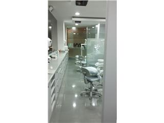 Clínica Odontoline, La clínica dental ODONTILINE es una empresa que brinda servicios de ODONTOLOGIA GENERAL y ODONTOLOGIA ESPECIALIZADA con más de quince años de experiencia.

Nuestro principal objetivo es hacer sonreír a nuestros pacientes, para ello contamos con un equipo de profesionales altamente competentes modernas instalaciones, tecnología de punta y materiales de primera. Es importante señalar también que nuestras clínicas se rigen bajo todas las normas de bioseguridad, por lo cual garantizamos una atención libre de contaminación.

Para nosotros tu salud bucal es importante. Por esta razón estamos listos para recibirte y atenderte con calidez y profesionalismo así satisfaces tus necesidades con los resultados logrados.

VEN Y VISITANOS…. Queremos ofrecerte una experiencia distinta en atención odontológica porque somos ODONTOLINE; porque queremos ser parte de tu sonrisa.

 

 MISION:

Brindar servicios de salud odontológicos integrales, ofreciendo a nuestros clientes atención personalizada, profesionales competentes, eficiencia y sobre todo honestidad.

Logrando de esta manera una atención de primera con resultados que supere las expectativas de nuestros pacientes.

 VISION:

Consolidarnos como líderes en prestación de servicios odontológicos, basados en la experiencia, la satisfacción de nuestros pacientes de tal manera que queremos convertir la visita al odontólogo en una experiencia agradable.