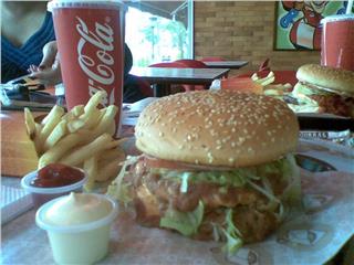 El Corral, variedad de hamburguesas con sabor latino