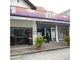 Gloria Saltos, Satisfacer las necesidades de nuestros clientes ofreciendo productos de calidad, servicios y asesoría personalizada. Desarrollando una ventaja competitiva sostenible a través de la óptima utilización de los recursos y aportando al desarrollo social por medio de la formación y entrenamiento de profesionales en el ámbito de la belleza