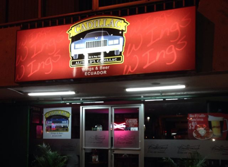 Cadillac Wings & Beer-Ecuador.